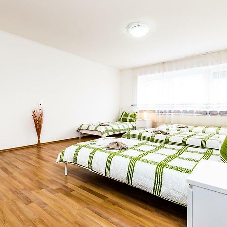 Workers Apartment Am Wiener Platz Кёльн Экстерьер фото