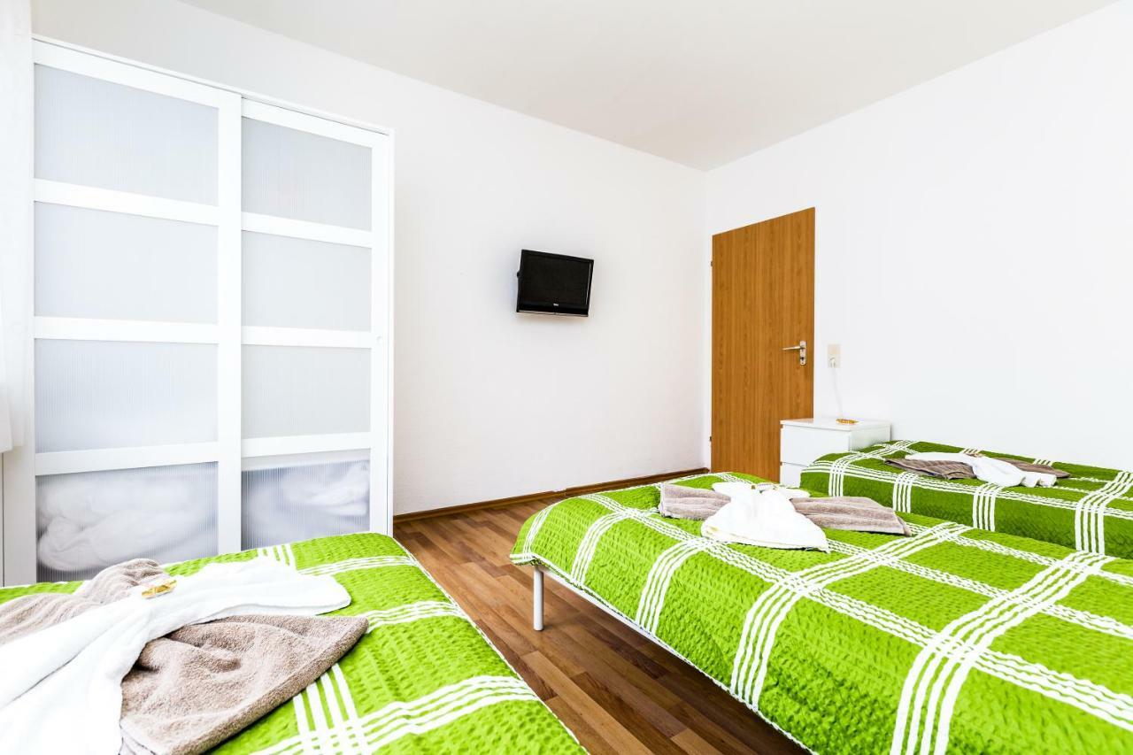 Workers Apartment Am Wiener Platz Кёльн Экстерьер фото