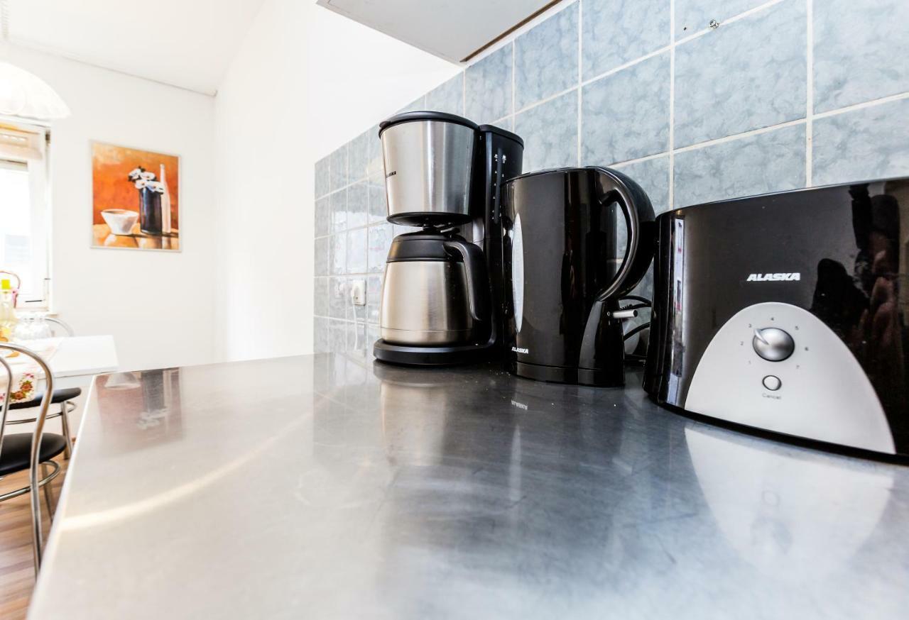 Workers Apartment Am Wiener Platz Кёльн Экстерьер фото