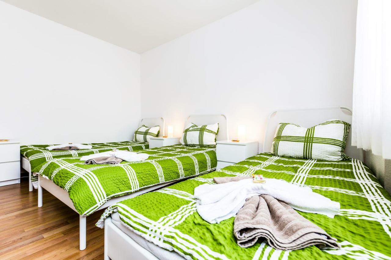Workers Apartment Am Wiener Platz Кёльн Экстерьер фото